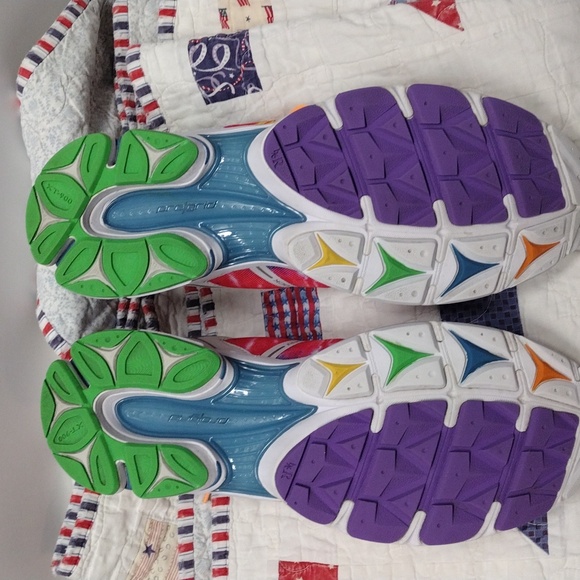 Saucony Progrid Triumph 4 Shoe White/Tie Die Rainbow Size 12 - Picture 10 of 16
